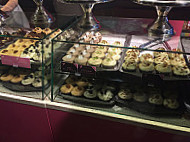 Hummingbird Bakery food