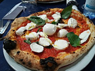 Pizzeria Malafemmena food