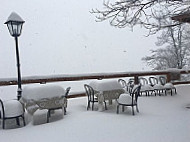 Rifugio Alpino Poggio Di Petto inside