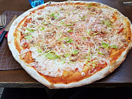 Isola Della Pizza food