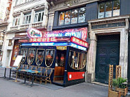 Restaurant Victoria Station outside