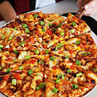 Round Table Pizza food