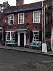 The Kings Head outside