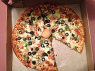 Q Pizza food