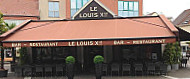 Le Louis XIII outside