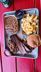 Hank Daddy's Barbecue food