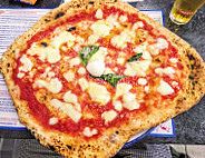La Pizza Popolare Di Giuseppe Borrelli food
