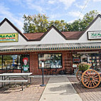 Nana's Deli inside