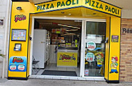 Pizza Paoli outside