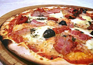 Ka-sy Pizza Le Ka-mion food