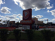 Popeyes Louisiana Kitchen outside