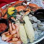 Meding's Seafood food