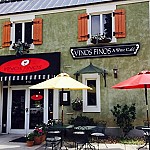 Vinos Finos Tapas and Wine Bar outside