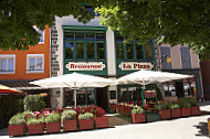 Restaurant La Pizza outside