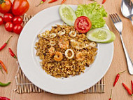 Haris Curry House food