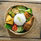 Pakngah [catering] food