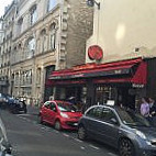 Le Bougnat outside