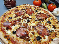 Pizza de la plaine food