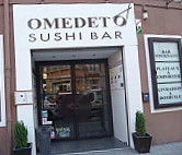 Omedeto Sushi outside