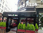Cafe di Roma outside