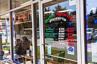 Bella Napoli Pizzeria outside