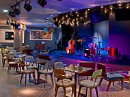 Jazz Club Meridien Etoile inside