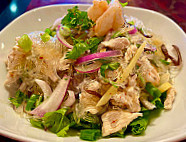 Nunu's Thai Dishes food
