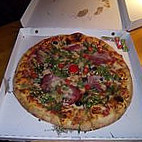SOS Pizza food