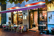 Reinhardt's Restaurant & Weinbar inside