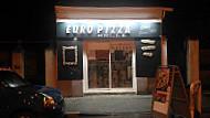 Euro-Pizza outside