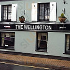 The Wellington Arms Ilfracombe outside