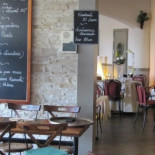 Le Bistrot Des Rives inside