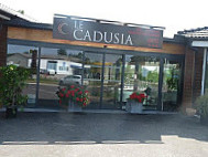 Le Cadusia outside