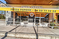 Pizza Pepone inside