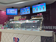 Baskin Robbins Warwick inside