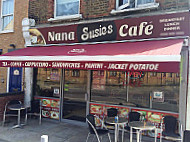Nana Susie Cafe inside