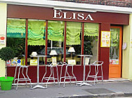 Elisa outside