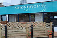 Moondrop Cafe outside