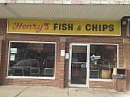 Henry's Fish & Chips inside