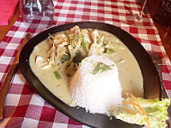 Garuda Restaurant food