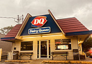 Dairy Queen (treat) outside