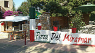 Pizza Del Miramar outside