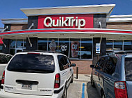 Quiktrip outside