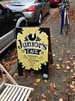 Junior's Cafe outside