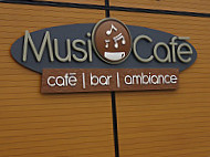 Le Musi-Cafe inside