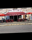 Bar Restaurant Le Grain de Sel outside