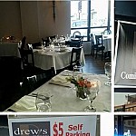 Drew's on Halsted food
