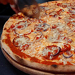 Pizza Ponte food