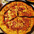 Pizza Avanti food