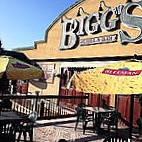 Bigg's Deli & Bar outside